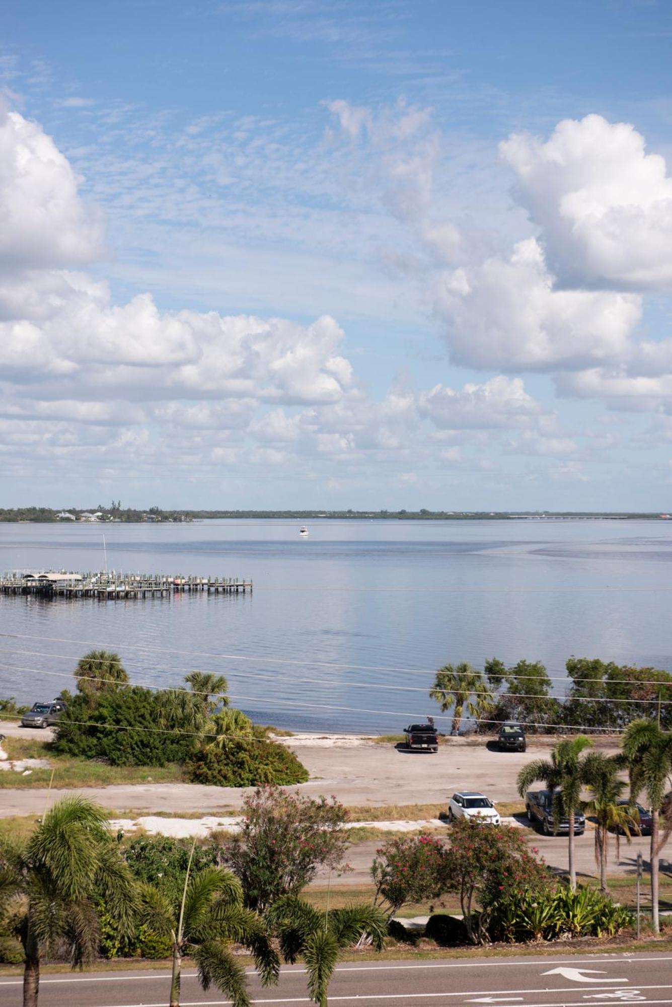 Sunseeker Charlotte Harbor